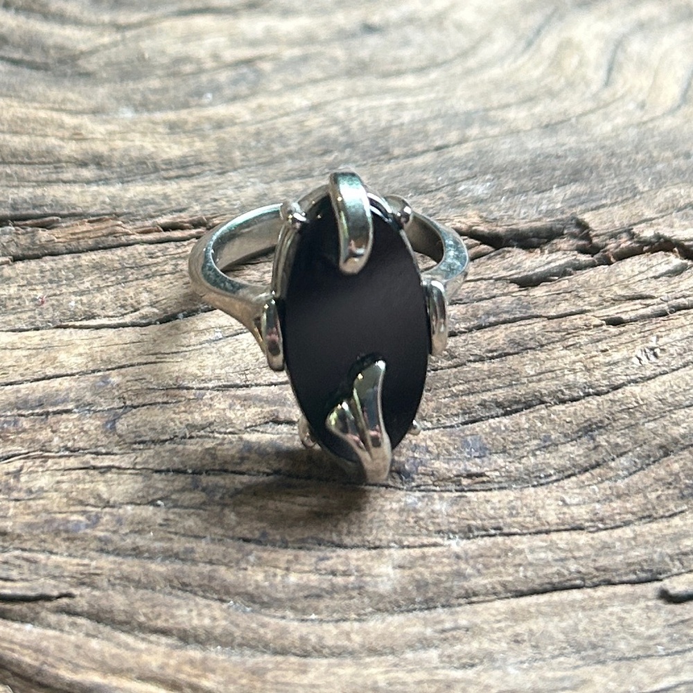 VINTAGE AVON SILVER BLACK ONYX RING
